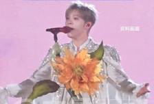 单依纯尤长靖演唱会舞台布景引争议，律师表示：并非所有舞台设计都能获得著作权保护