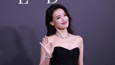 舒淇宋佳张婧仪华服配珠宝摩登闪耀 李现王天辰陈昊森利落帅气