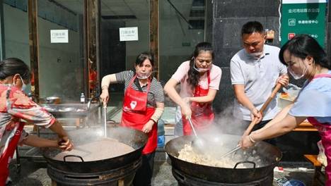彭水山体崩塌救援进行时