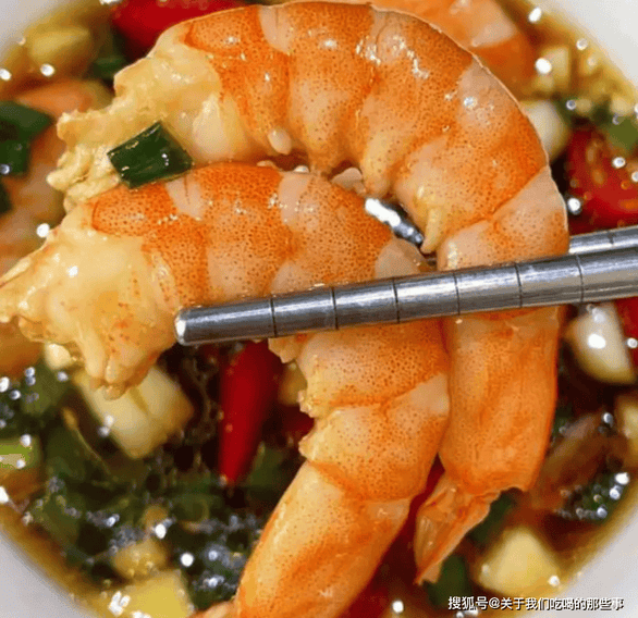 金靖我的脸衬得迪丽热巴更好看了