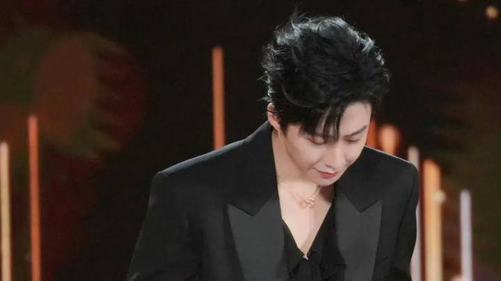 摩登兄弟刘宇宁荣获年度突破表演剧星殊荣,你看过他的作品吗?