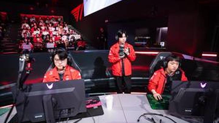 keria直播曝光私聊,疑似教练tom不满小吕布表现,你怎么看?