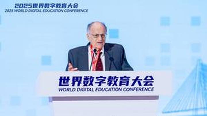 诺奖得主武汉演讲亮手腕,我用华为的手表,你怎么看?