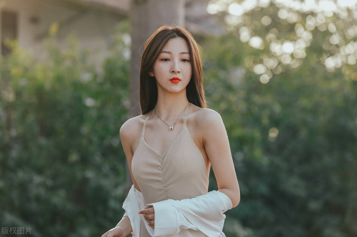 原创
            2005年属鸡男一生的命运