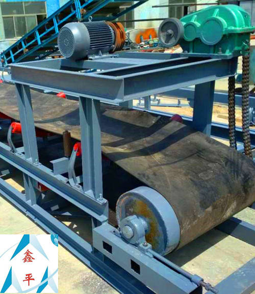 胶带输送机的胶带工作噪音过大是怎么回事？