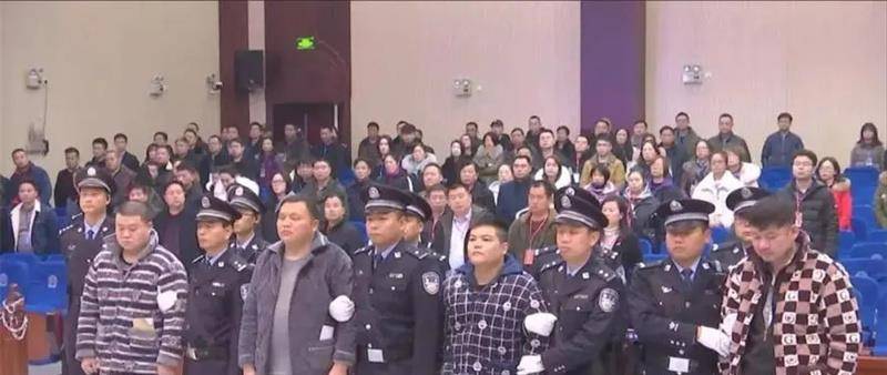 湖南“文三爷“覆灭史：银行卡流水达六七十亿，花2000万策反协警