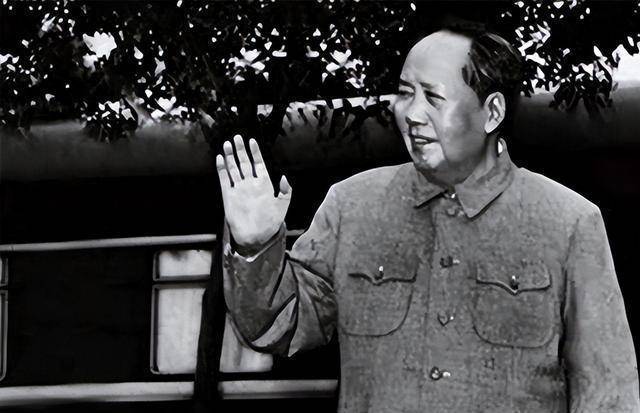 原创
            1955年毛主席在北京吃羊肉泡馍，突发奇想问高智：你工资多少？