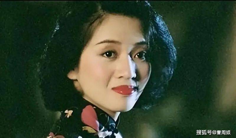 原创            梅艳芳61岁冥诞！梅启明携女友秀恩爱，公开发誓没有对不起梅妈（梅艳芳原型电视剧）