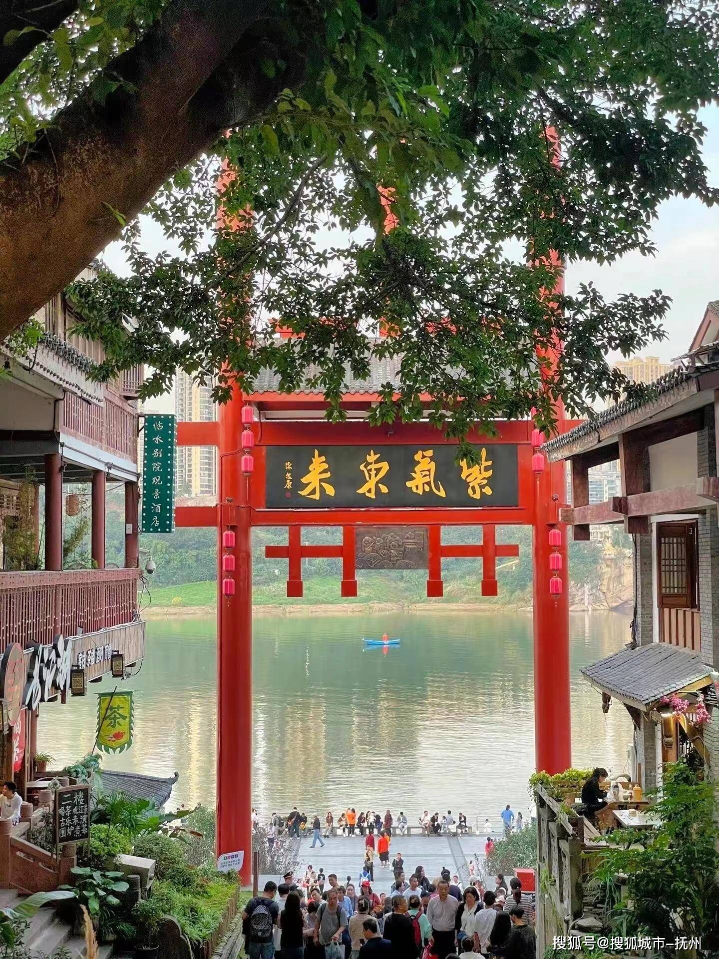 重庆跟团旅游，重庆深度四日游价格，跟团价格全知道