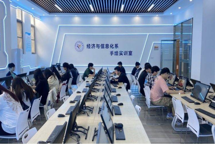 合肥市中考300分可以上什么学校？优势院校利来国际注册—安徽合肥技师学院(图1)