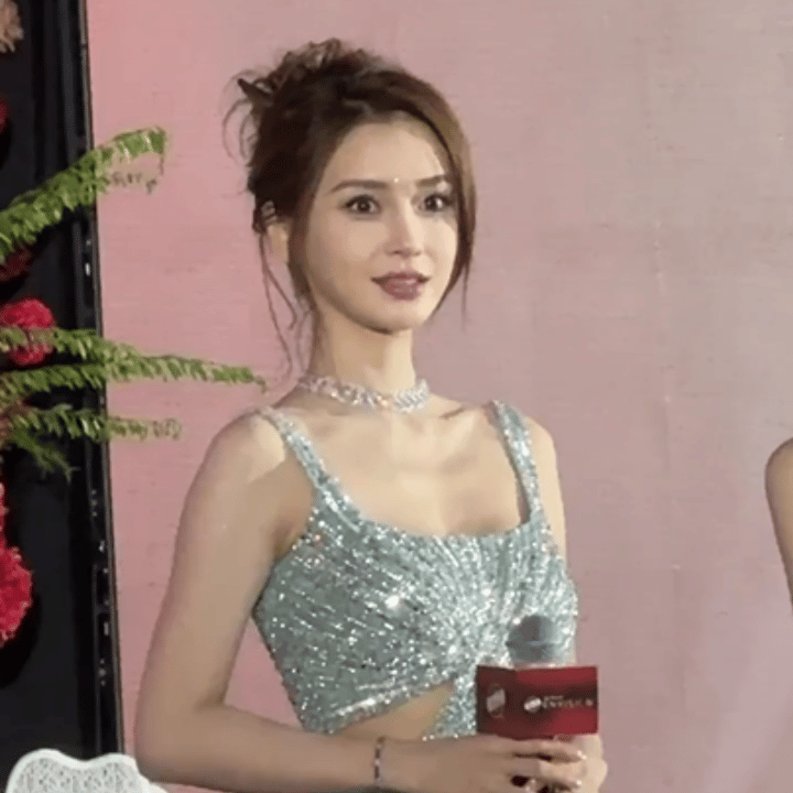 考古 | baby跪地合影引关注！复出后被曝演女配，颜值超高梦回港风嫩模！