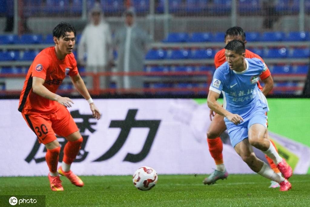 中超-何超乌龙送礼恩里克中点 玉昆2-1逆转河南