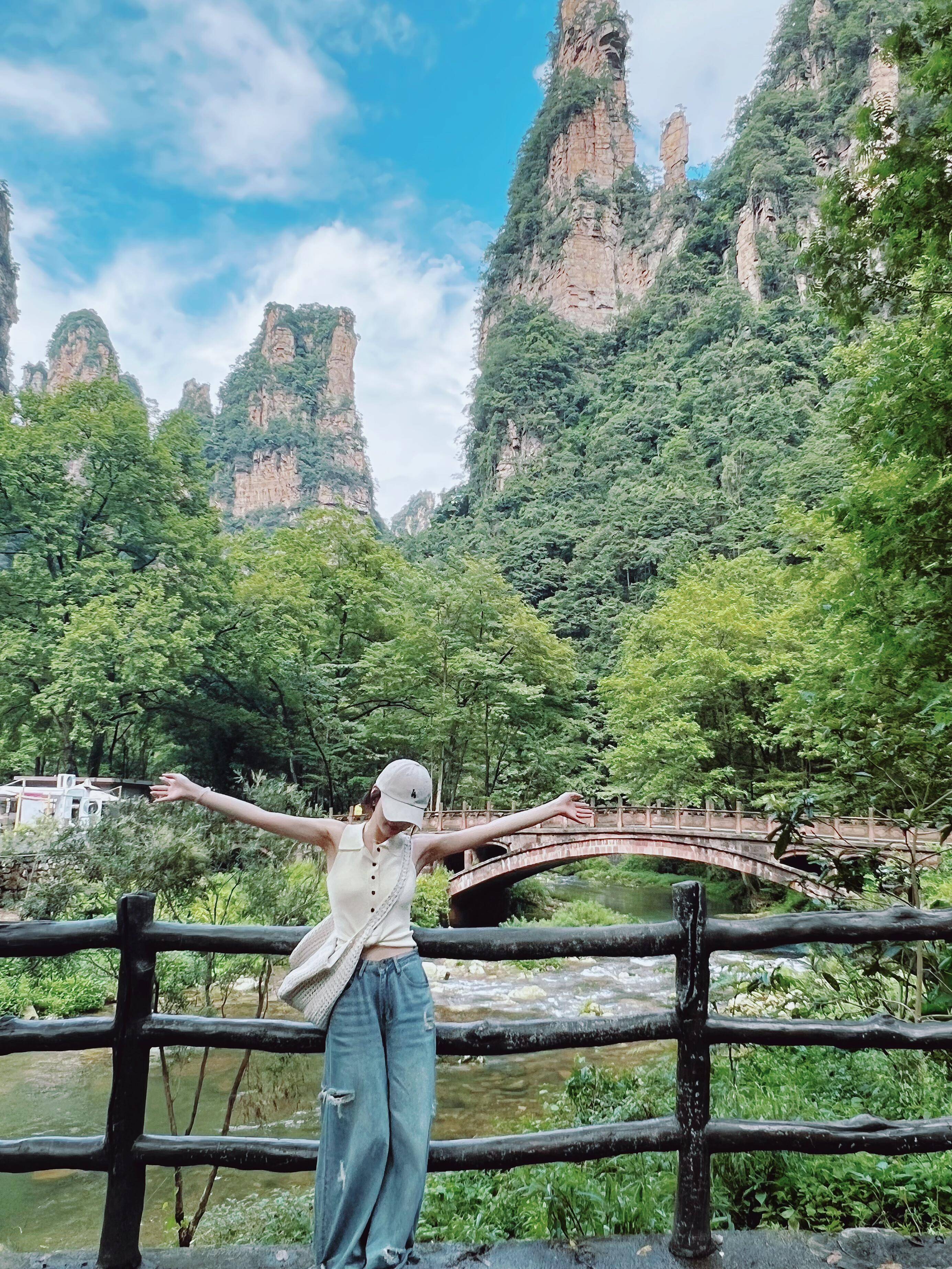 Binance Casino - 领先的数字货币娱乐场，安全稳定，极速存取张家界旅游攻略：张家界5天4晚家庭游安排！暑假避坑指南+必玩景点玩得尽兴不累！