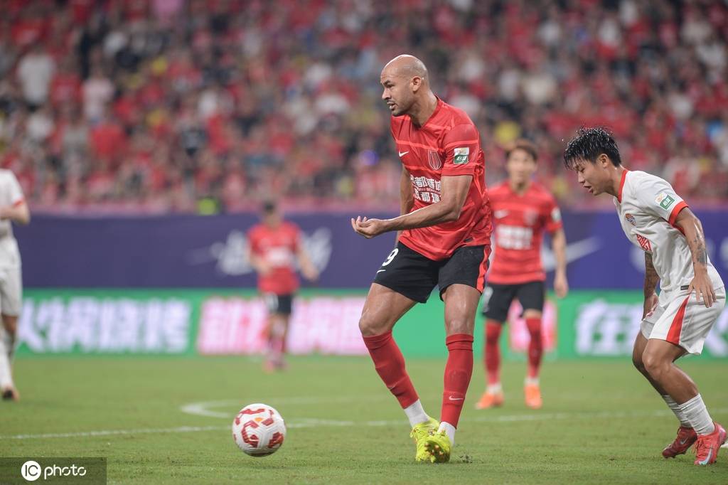 中超-成都蓉城无缘联赛4连胜 主场0-0闷平青岛海牛