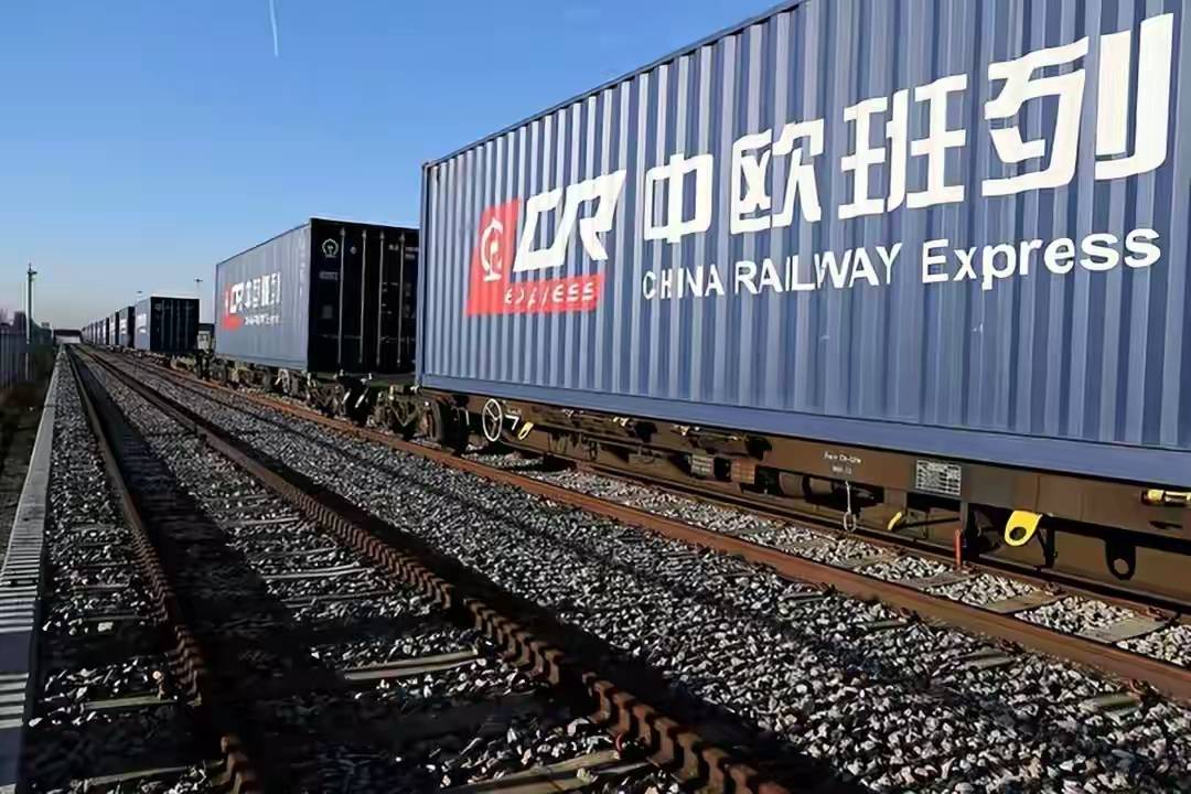 原创             波兰开放班列后坐不住了！谁能想到，仅11天，东方市场就找到两条新航线！