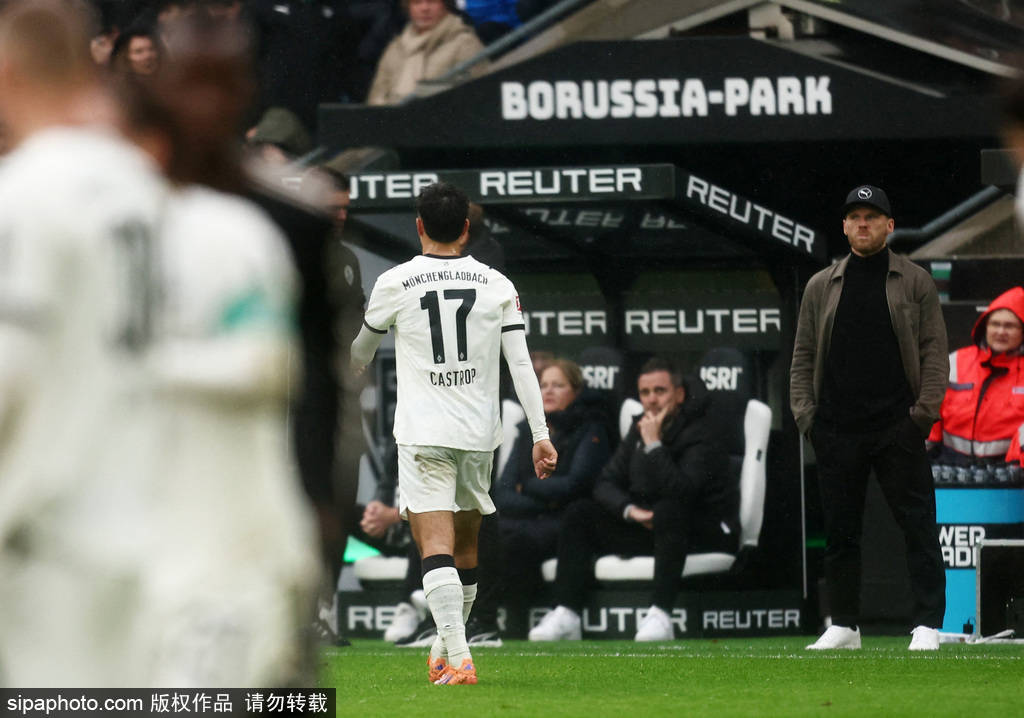 德甲-17岁卡尔连场破门韩国归化染红 拜仁3-0十人门兴