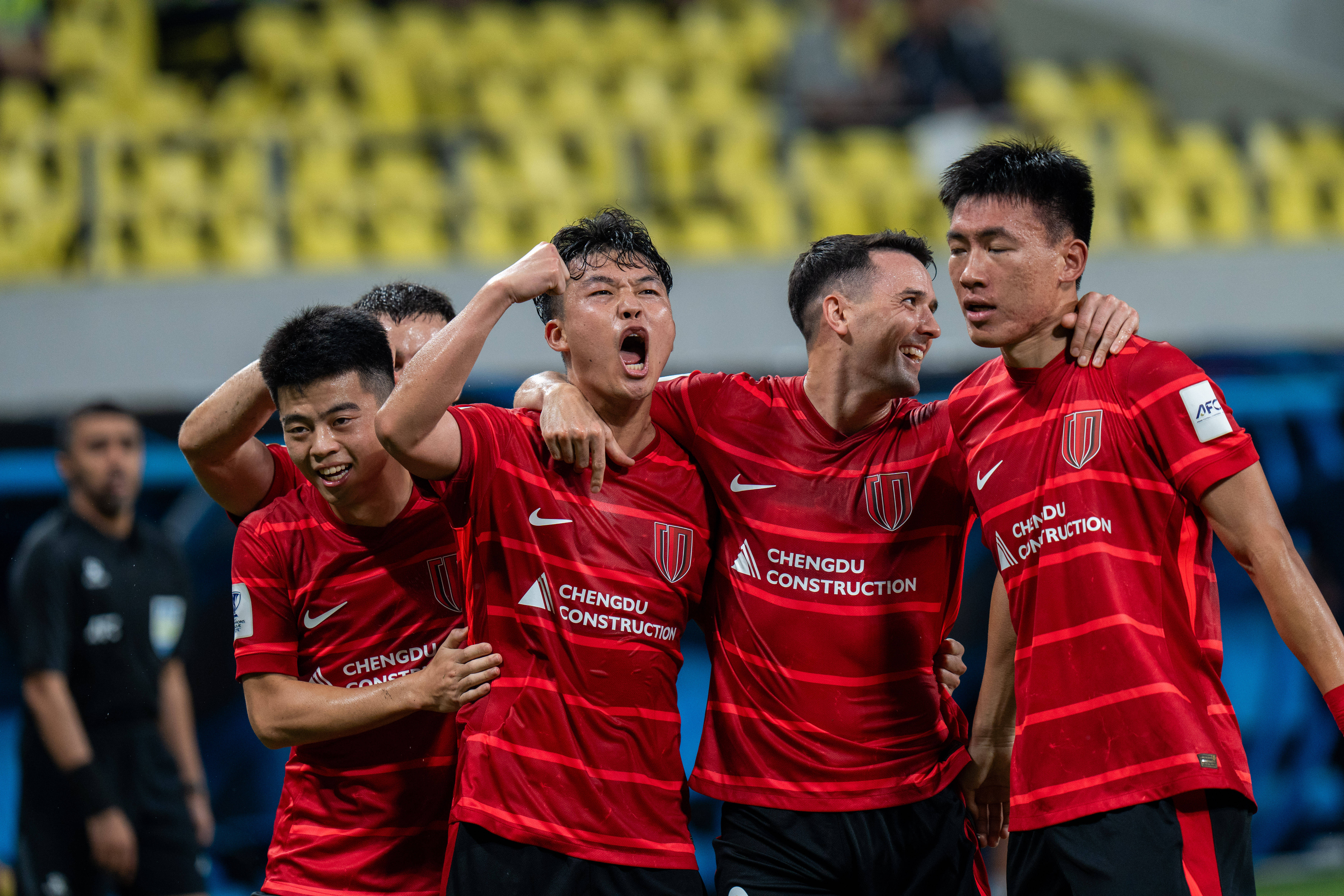 中超前瞻：海港力拼浙江盼提前夺冠 梅州亚泰输球恐齐降级