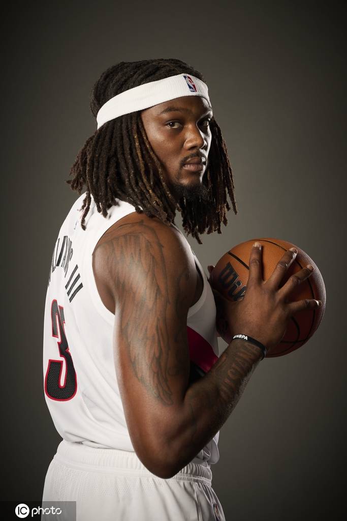 杨瀚森危险!开拓者官宣罗威已从发展联盟回归