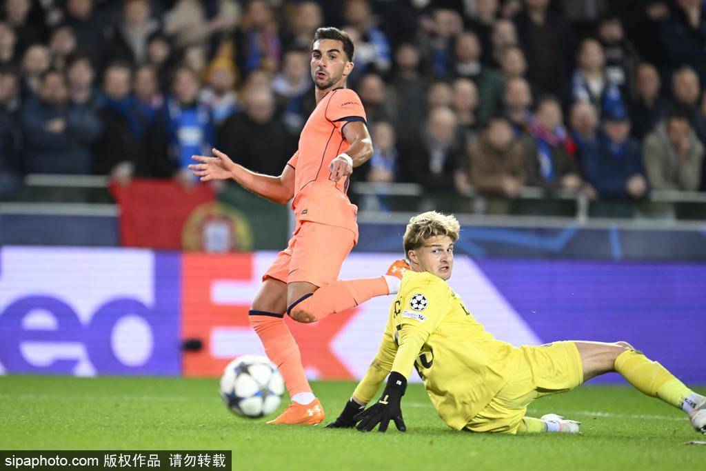 欧冠-亚马尔造2球费尔明2助攻 巴萨三次扳平3-3布鲁日