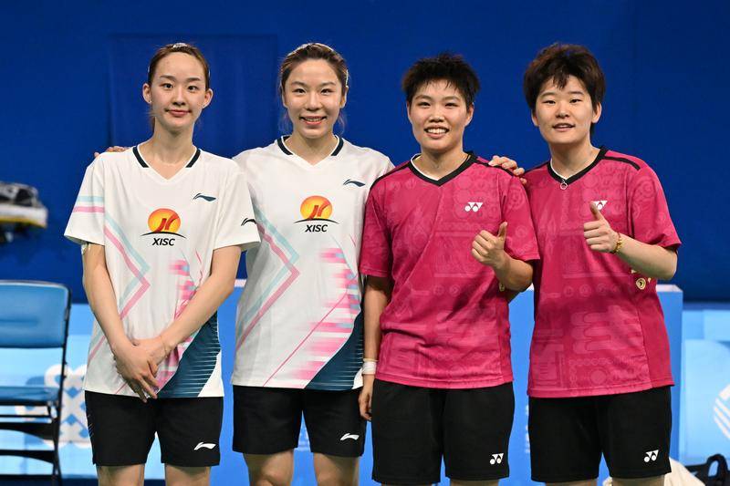 全运会羽毛球：陈雨菲2-0韩悦三进决赛 雅思组合谢幕战混双争金