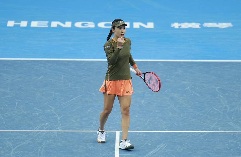 全运会网球：吴易昺2-1商竣程男单夺金 朱琳斩获女单金牌