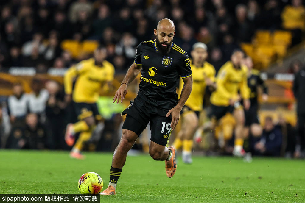 观战台:曼联遭遇苦主+曼城冲六连胜 巴黎争洲际杯冠军