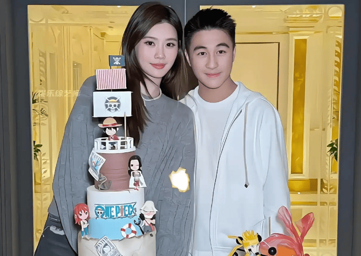 奚梦瑶和小姑子处成闺蜜！圣诞一周都形影不离，陪完婆婆又陪老公