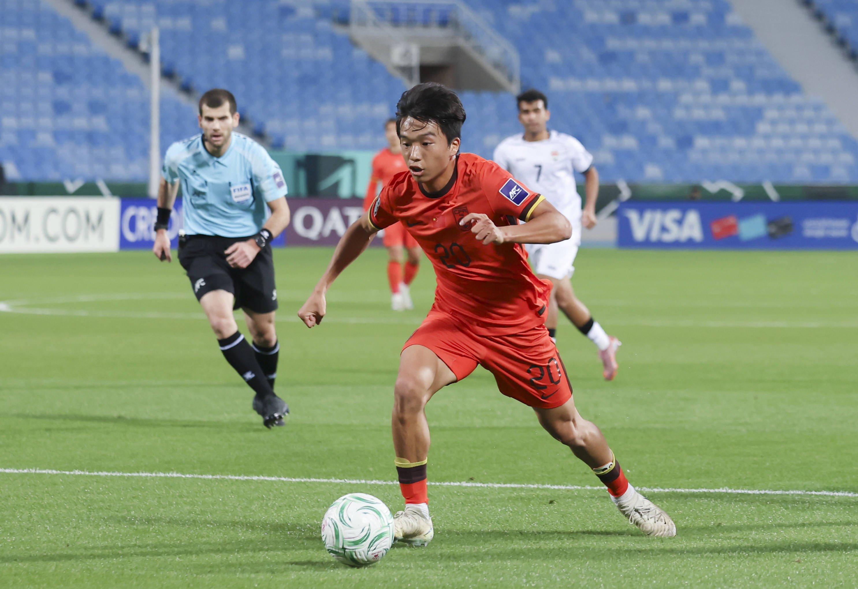 U23亚洲杯-王钰栋险破门李昊两神扑 国足0-0伊拉克
