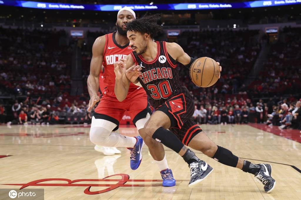 火箭终于赢了！杜兰特战斧劈扣 末节一波流收割比赛