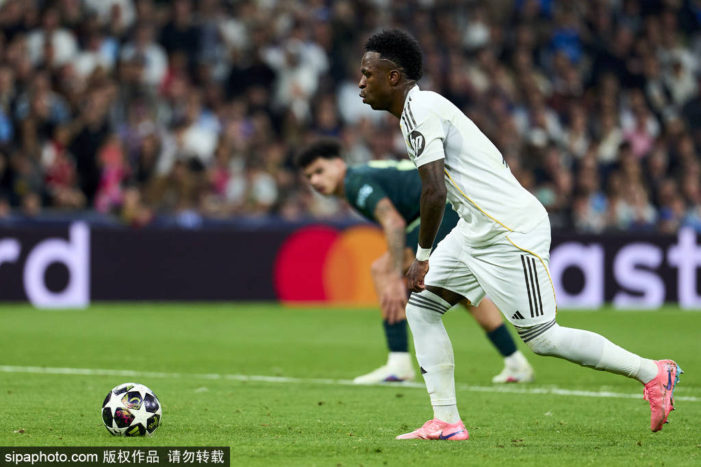 欧冠-巴尔韦德帽子戏法维尼修斯失点 残阵皇马3-0曼城