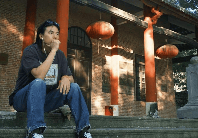 娱乐圈今日瓜田大丰收：三石弟弟的“纯爱”劫、黄景瑜的“陈年瓜”与宋宁峰罗生门”