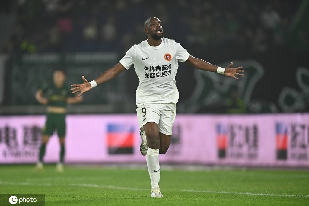 2连胜！中超-姆本扎戴帽近2场5球 铁人客场5-0大胜浙江