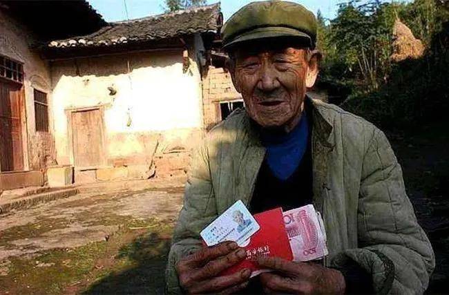 为啥越来越多的人建议，给1985年前退伍的老兵发一次性补贴？