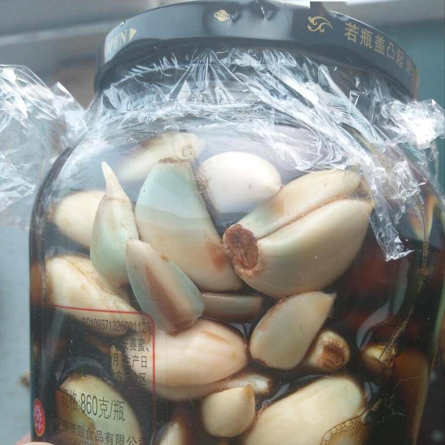 腌腊八蒜，不能直接加醋泡，牢记3个诀窍，7天就变绿，脆爽入味