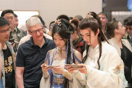 库克盛赞《逆水寒》画面精美：很期待未来游戏体验