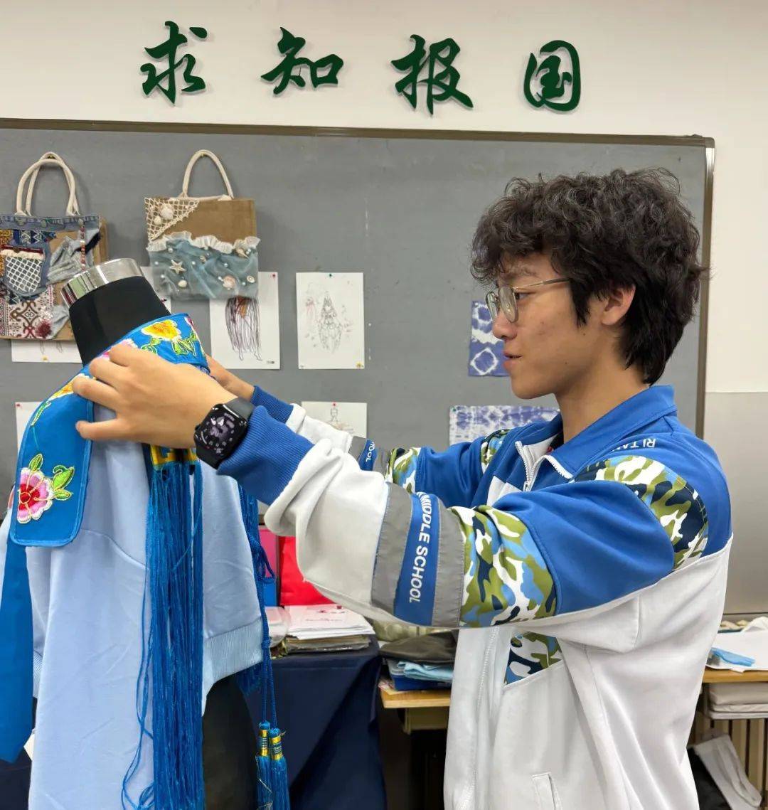 京雄学子同场竞技，中学生再造“国风”服饰……| 一周校园新鲜事
