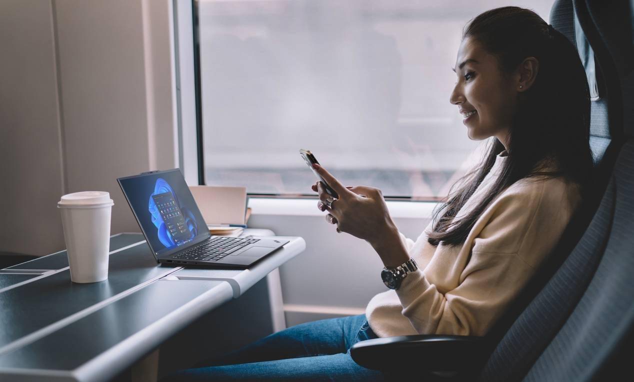 ThinkPad X1 Carbon Aura AI元启版:商务精英的AI办公新利器,预约已开启! ThinkPad X1 Carbon Aura AI元启版:商务精英的AI办公新利器,预约已开启!