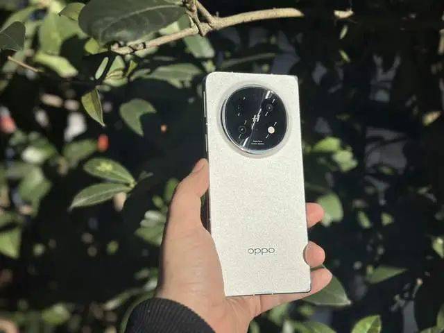 8999元入手最美折叠屏？OPPO Find N5开箱体验！