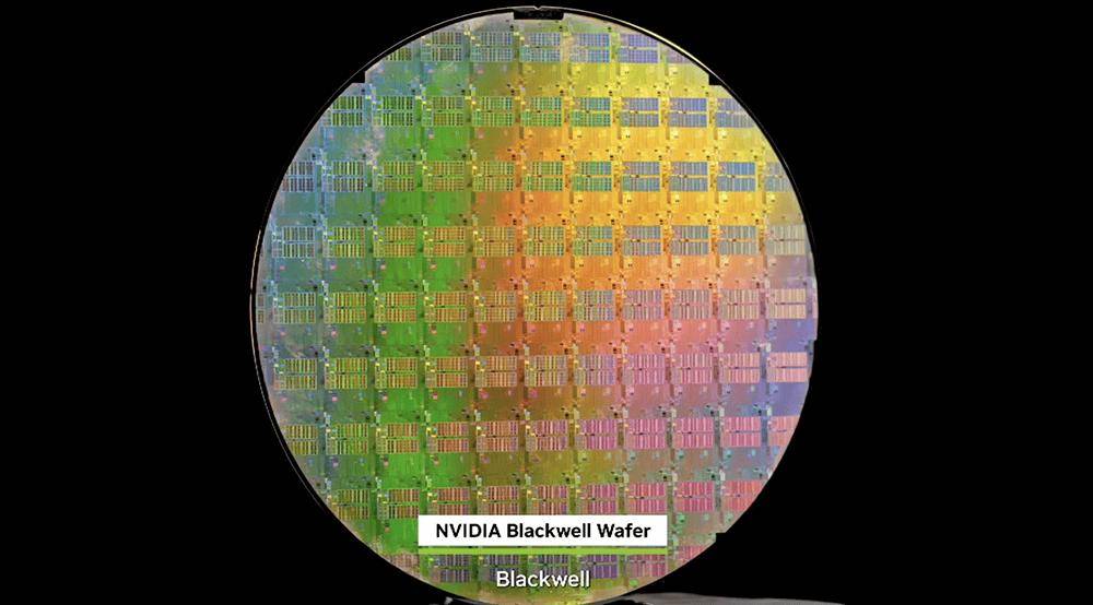 AI基建变天！英伟达牵手定制AI芯片和CPU，高通联发科都支持