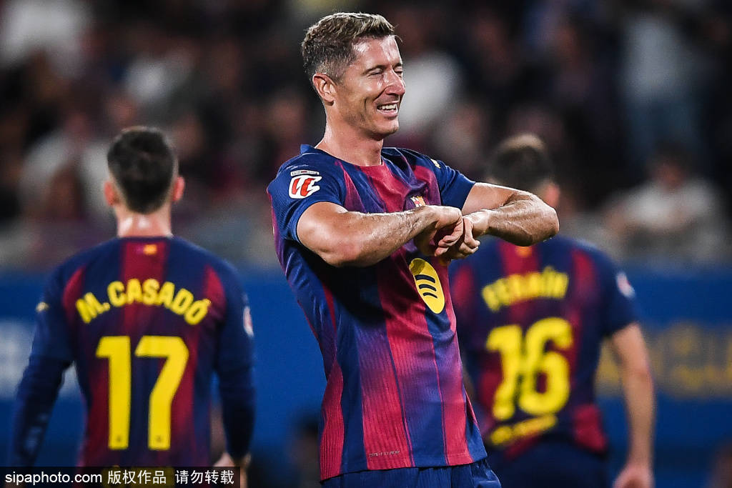 梅西重返巴萨的背后：从战术调整到情感归属的深度解析