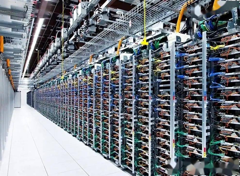 原创             美国分分钟让中国断网？全球仅13台根服务器，美国独占10台，中国却一台都没有，一旦爆发冲突，美国对服务器动手脚我国将面临怎样的危机？
