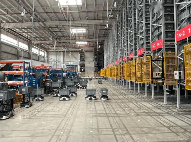 京东全球首个智能物流机器人超级工厂落地无锡