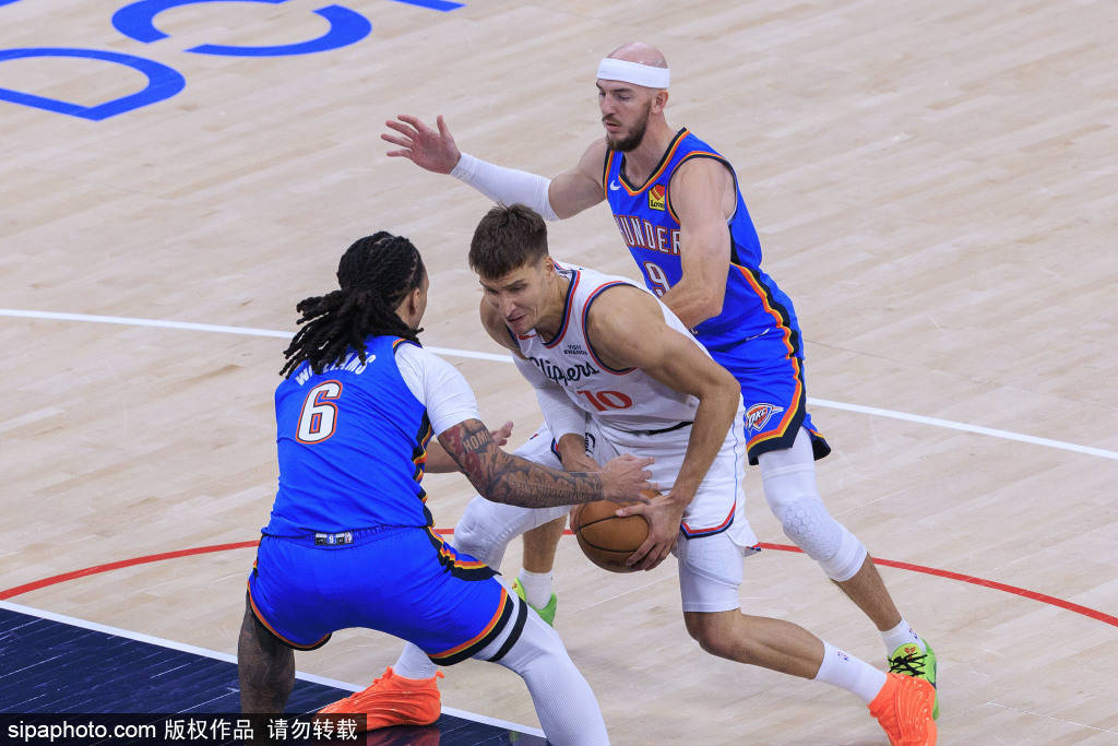 詹姆斯·哈登狂砍55分，创快船队史纪录