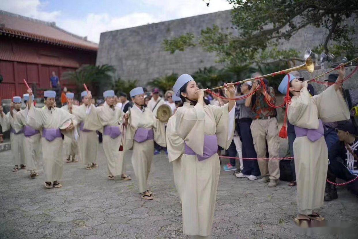 琉球纪录片播出,日本破防,防相登岛部署导弹,解放军集结刘公岛