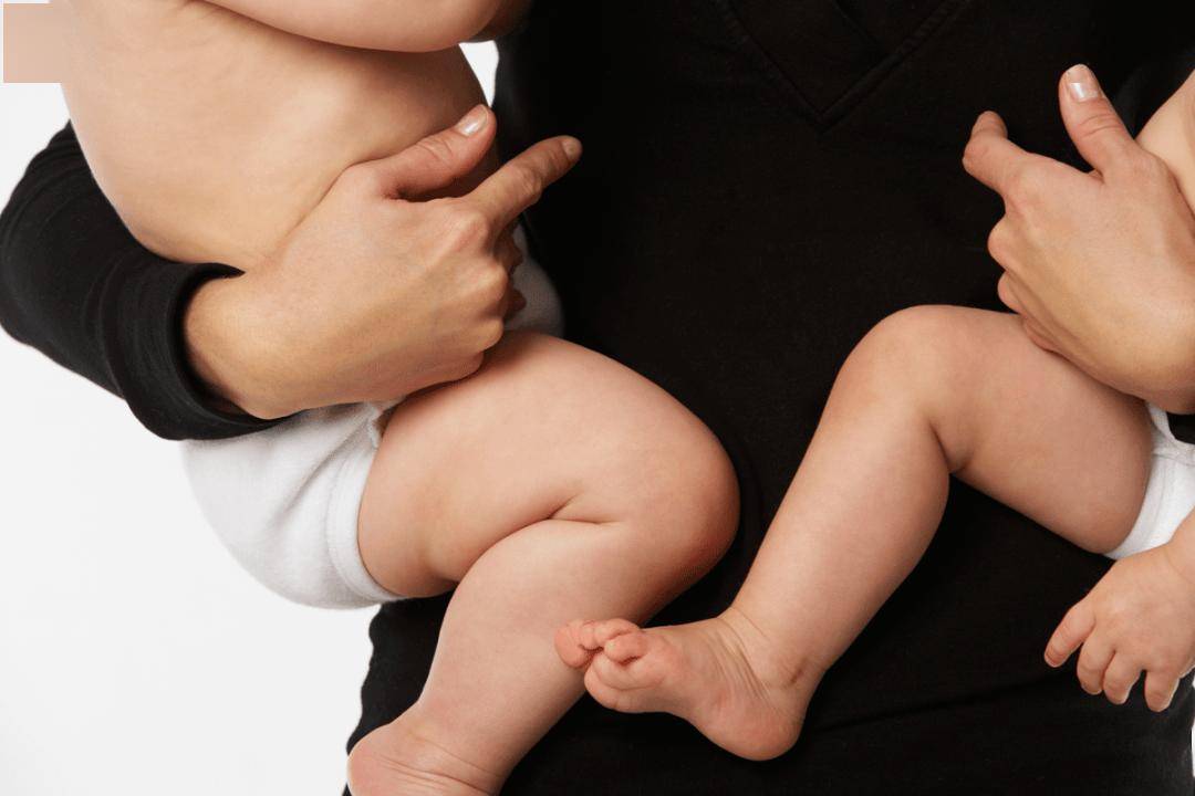 女子1天约会两人后生下双胞胎,亲子鉴定有两个爹!