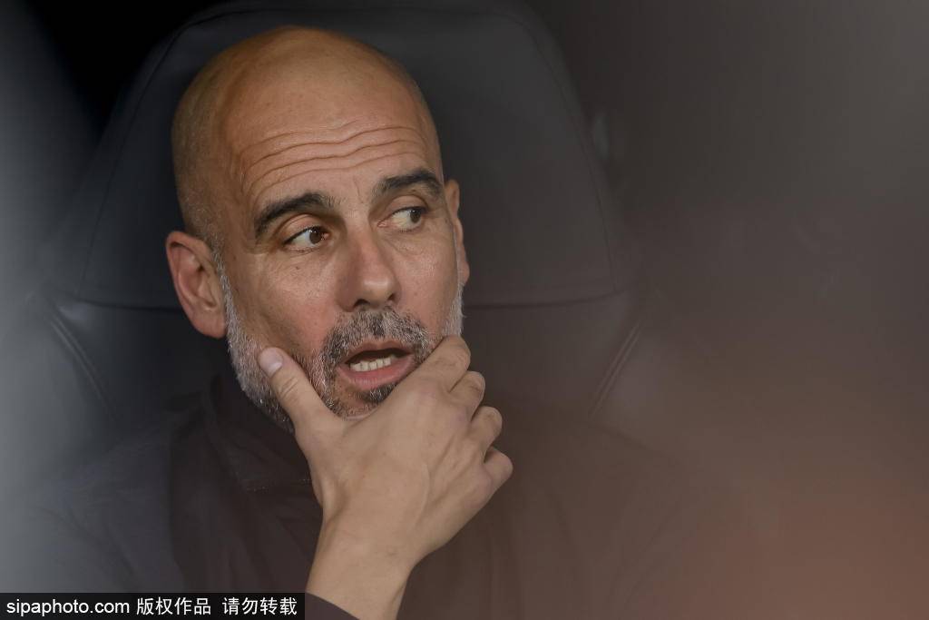 西班牙足球甲级联赛奥布拉克再创辉煌：38场仅丢34球西甲最佳扑救奖实至名归！