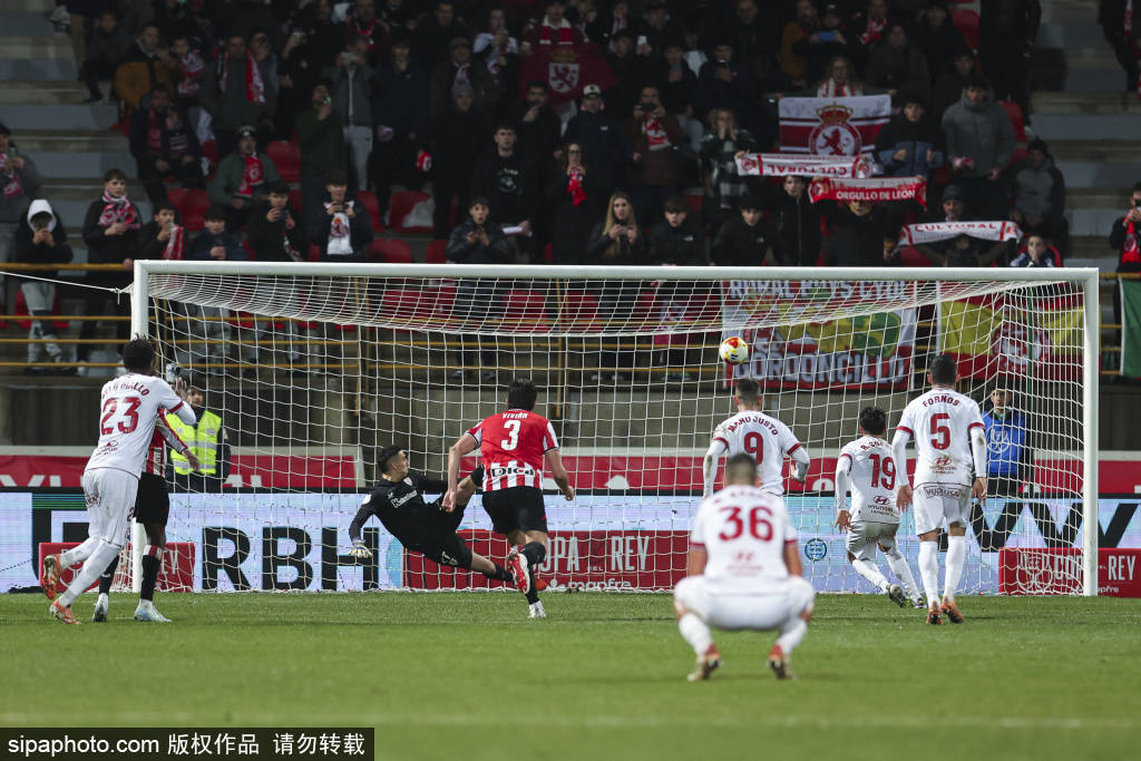 西甲第21轮积分榜大变天！没有VAR巴萨皇马同分领跑西甲联赛免费高清直播＋实时赛程积分榜＋竞彩预测全覆盖（2025赛季）塞维利亚狂跌至降级区