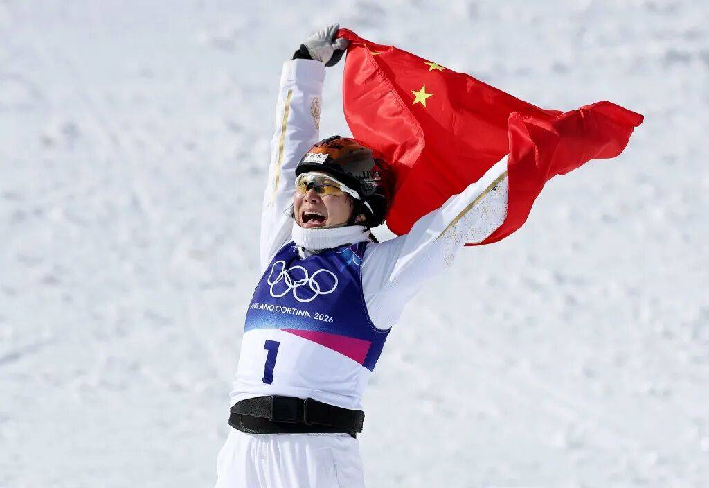 世界杯直播在线观看——高清足球直播平台推荐归来仍是王者！徐梦桃卫冕成历史第一人