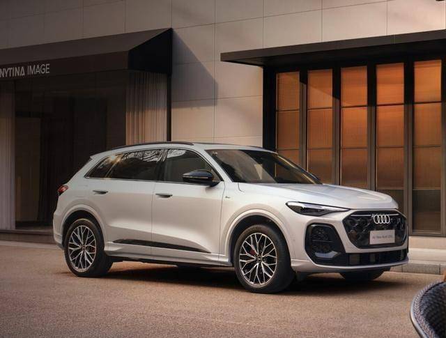 5秒多破百、百公里7个油、剩下给华为鸿蒙！ 这就是第三代奥迪