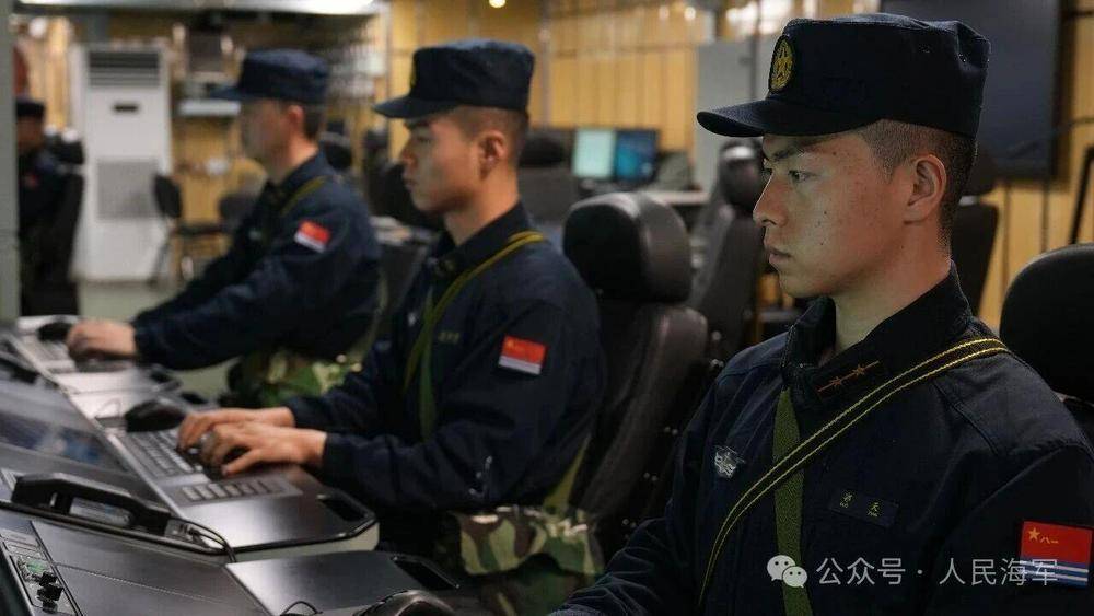 万吨大驱再添新成员 直击109、110首训现场